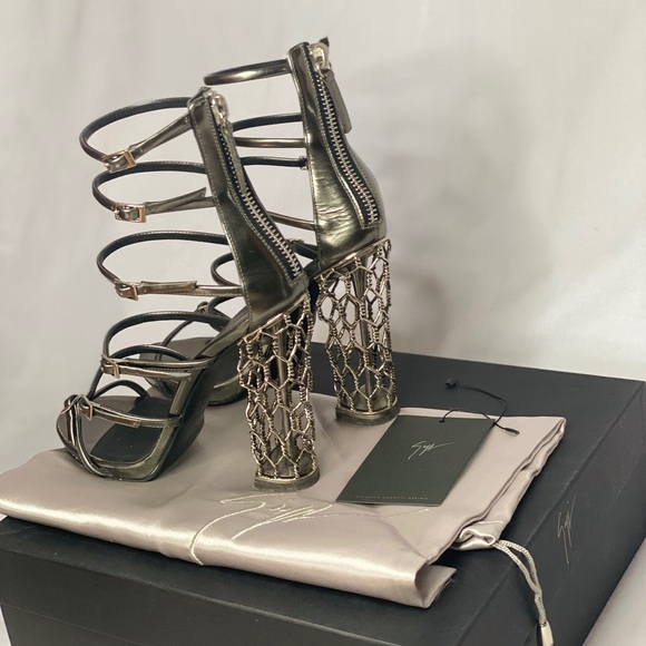 Giuseppe Zanotti Alien 115 PL Siutta Sandal - Picture 4 of 6